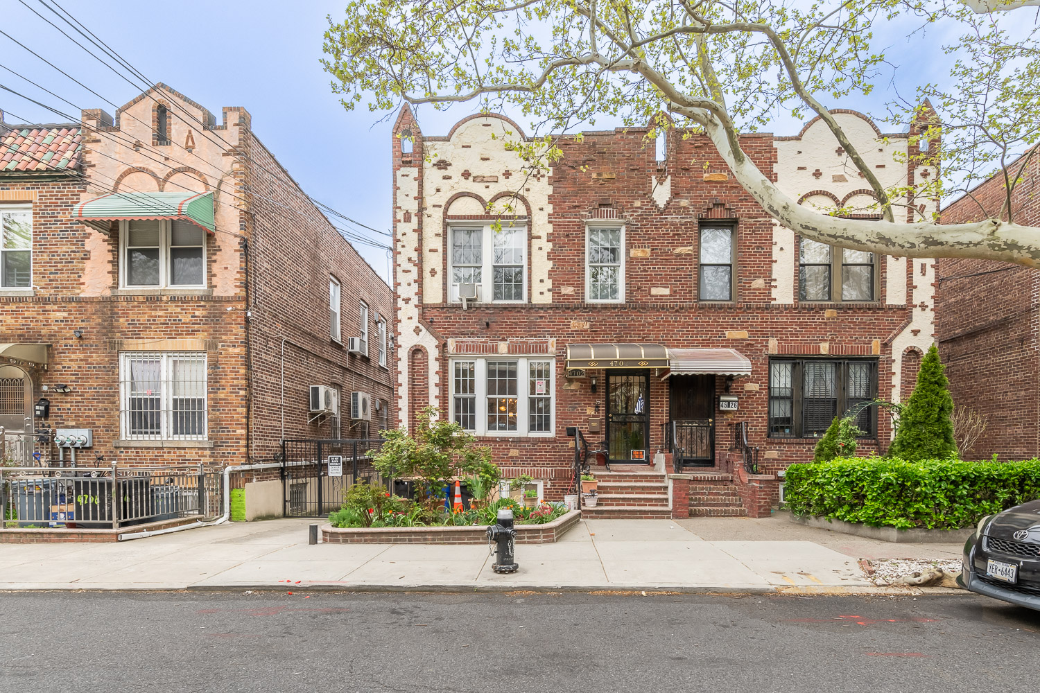 Property main image